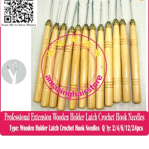 Puede incluir: Un juego de 12 agujas de crochet de cierre de madera con detalles dorados. Las agujas están dispuestas en una fila y todas son del mismo tamaño. Las agujas se utilizan para tejer extensiones de cabello.