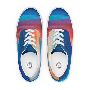 Women’s lace-up canvas shoes
