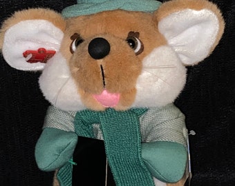 Applause Christmas Carol Mouse Vintage 1988 Collectible 14 Inches Plush.