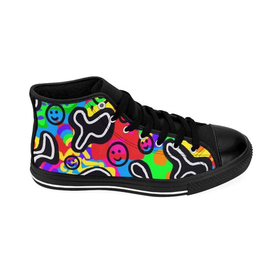 Smiley Face Rainbow Happy to Be Me Women's Classic Sneakers
