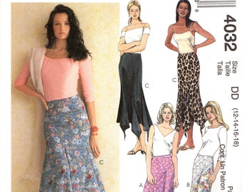 Vintage Sewing Patterns & Craft Supplies by TheECedarCollection