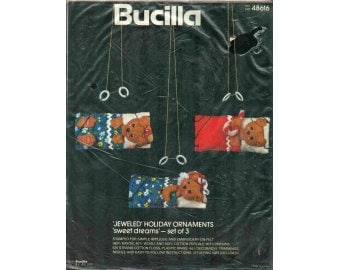 1980 Sweet Dreams Set of 3 Teddy Bears Sleeping NIP DIY Personalized Jeweled Felt Applique Christmas Ornaments Kit 4"x2" - Bucilla Kit 48616