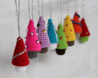 Christmas Tree Decoration - Crochet Pattern