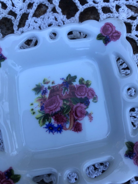 Royal Elegance Genuine Porcelain Trinket/Ring Dish - image 2