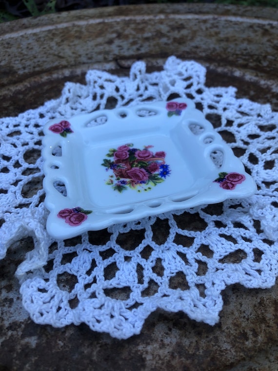 Royal Elegance Genuine Porcelain Trinket/Ring Dish - image 5