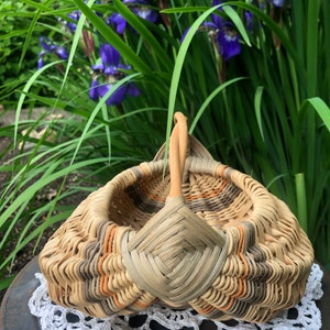 Small Vintage Egg Basket Buttocks Basket Farmhouse Decor
