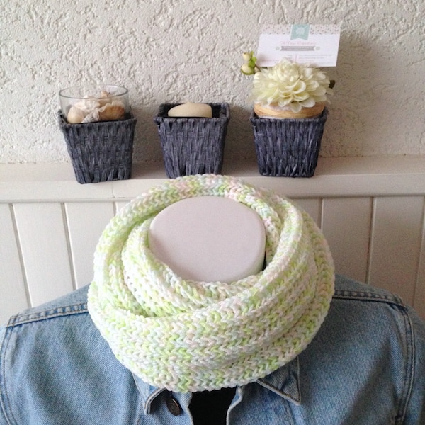 Grand snood écharpe enfant, vert blanc neon fluo, double tour,doux et moelleux, cadeau pour enfant, cadeau pour garçon