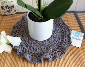 Napperon mandala bohème FLORA, centre de table, décoration au crochet en coton et lin, gris foncé