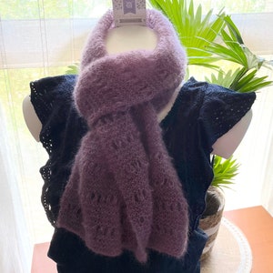 ELSA durchbrochen gestrickter Spitzenschal, Mohair, Seide, Heidekraut-Flieder, Geschenk für Mutter, Geschenk für Oma, Geschenkidee für Frauen, Geschenk für Sie Bild 7