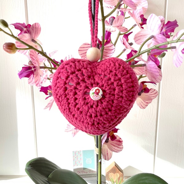 Décoration COEUR dodu au crochet coton rose, suspension coeur bohème romantique, cadeau pour mamie , cadeau pour femme, cadeau pour elle