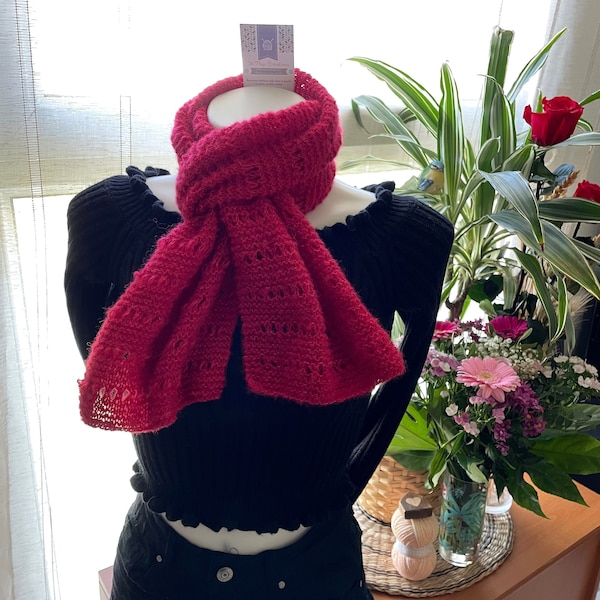 Echarpe foulard dentelle tricot ajourée ELSA, mohair, soie, rouge amour, cadeau maman, cadeau mamie, idée cadeau femme, cadeau pour elle