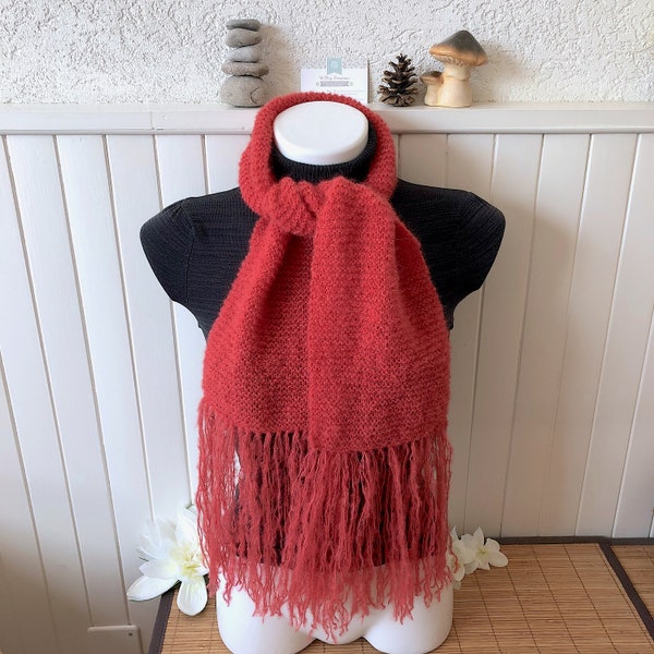 Petite écharpe foulard à franges, cravate chaude et douce, tricot Alpaga et Soie, rouge corail, cadeau pour femme, cadeau pour elle