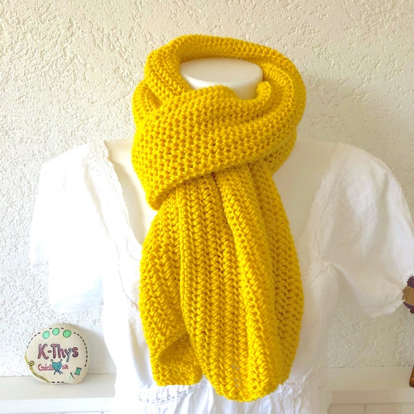 Etole toute ajourée fait-main au tricot, longue écharpe ajourée 170 cm, jaune citron, cadeau pour femme, cadeau pour elle, cadeau mamie