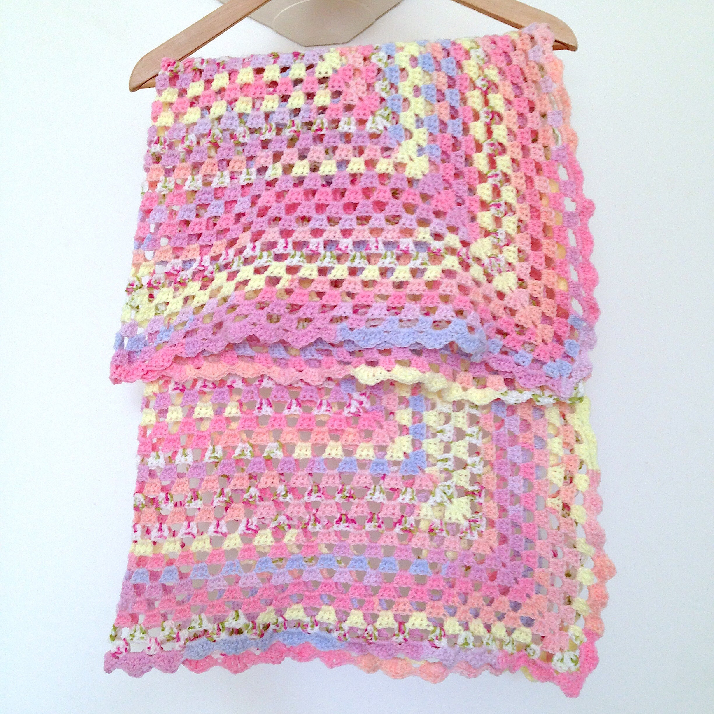 Couverture Vintage Granny Bebe Au Crochet Fait Mains 98x98 Etsy Couverture Vintage Granny Bebe Au Crochet Fait Mains 98x98 Etsy