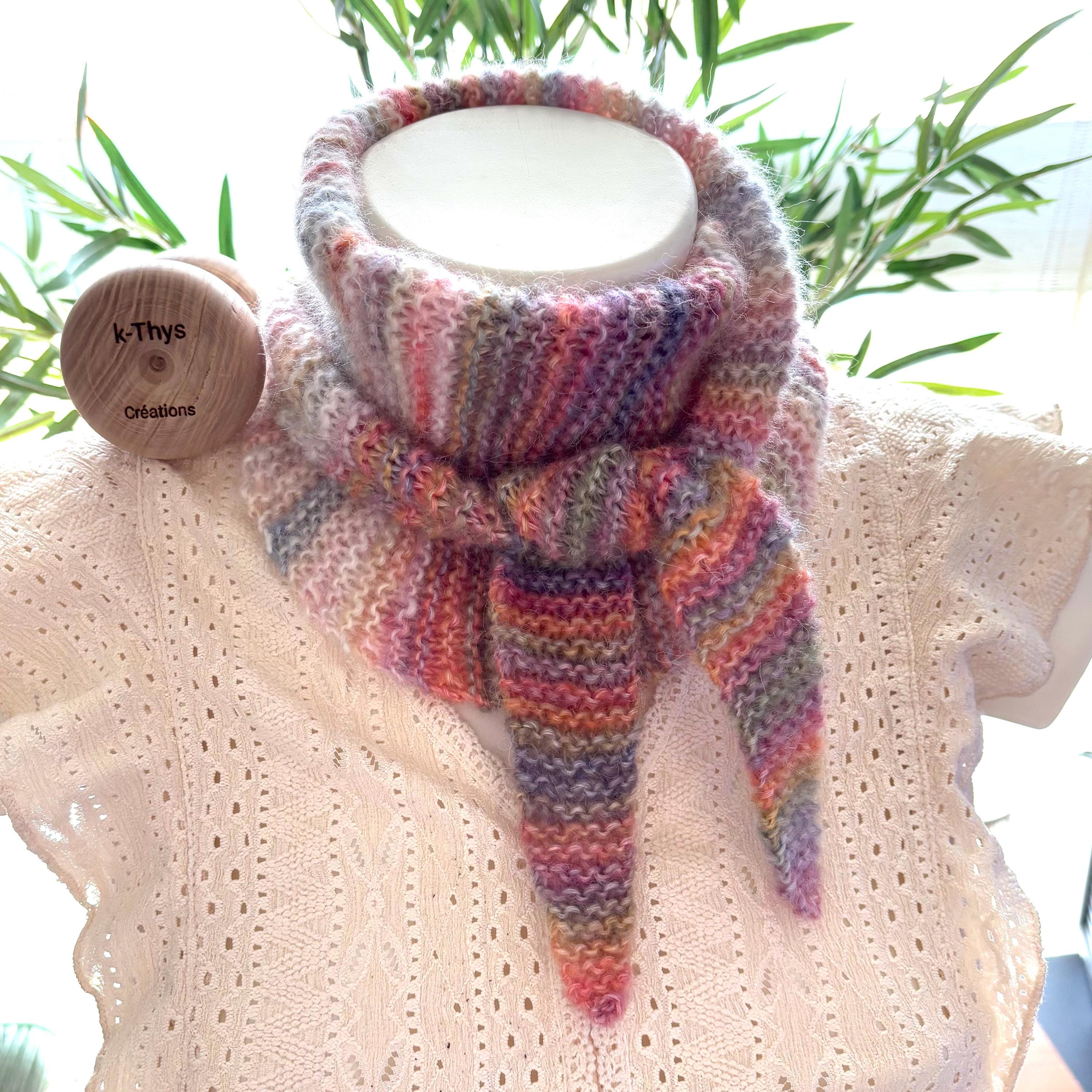 Châle Multicolore Tricoté Main - 100% Polyester - Neuf Sans étiquette - Couleur Orange Vibrante
