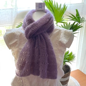 Echarpe foulard dentelle tricot ajourée ELSA, mohair, soie, lilas bruyère, cadeau maman, cadeau mamie, idée cadeau femme, cadeau pour elle image 1