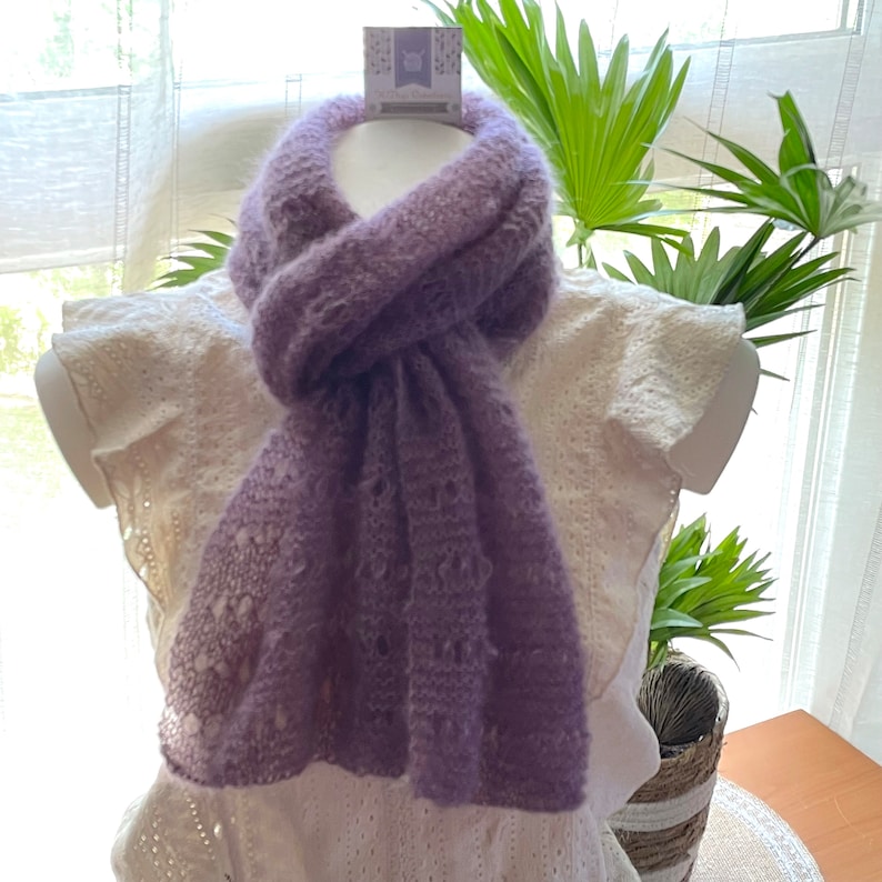 ELSA durchbrochen gestrickter Spitzenschal, Mohair, Seide, Heidekraut-Flieder, Geschenk für Mutter, Geschenk für Oma, Geschenkidee für Frauen, Geschenk für Sie Bild 1