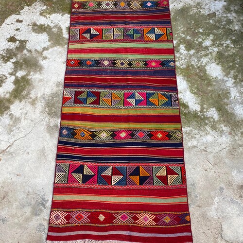 Vintage kilim rug, wool kilim rug, 2.66 shops X 6.33 ft, boho decor rug, red kilim rug, 32'' x 76'', area rug, eccentric rug, turkish kilim rug,