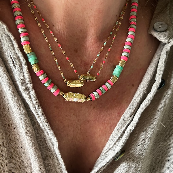 Collana da uomo con perline in legno naturale e dettagli