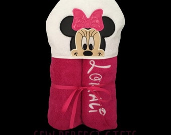 Minnie Mouse hooded bath towel, hooded towel, full size kids towel, birthday gift, beach towel