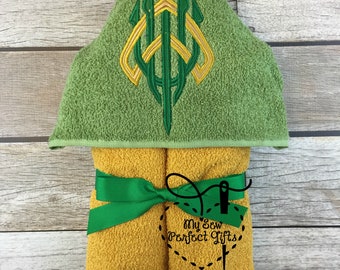 gift. Beach Towel Toddle /& Big Kid Towel Bitty Blooms Lavender Hooded Towel Monogram Personalization Available Embroidery