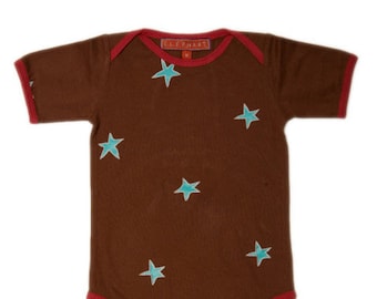 Onezie w/ Stars and contrasting trim. 100% cotton!