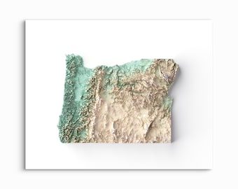 Puede incluir: Un mapa en relieve tridimensional del estado de Oregón, con texturas topográficas detalladas. La parte occidental muestra cadenas montañosas boscosas de color verde oscuro, mientras que la región oriental cambia a un terreno desértico beige.