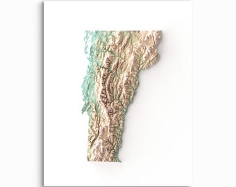 Könnte beinhalten: Eine 3D-topografische Karte von Vermont, die das bergige Gelände des Bundesstaates in Grün-, Braun- und Beigetönen zeigt.