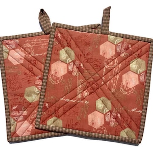 Paris Motif Quilted Fabric Potholders