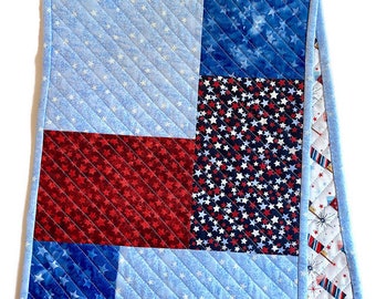 Patriotic 4th of July Table Runner Decor