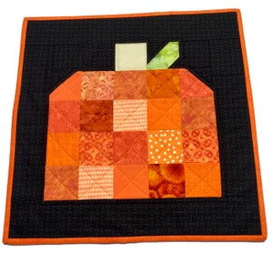 Halloween Pumpkin Quilted Table Topper Decor