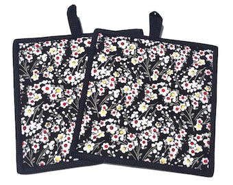 Quilted Potholders Black and  White, Set of 2