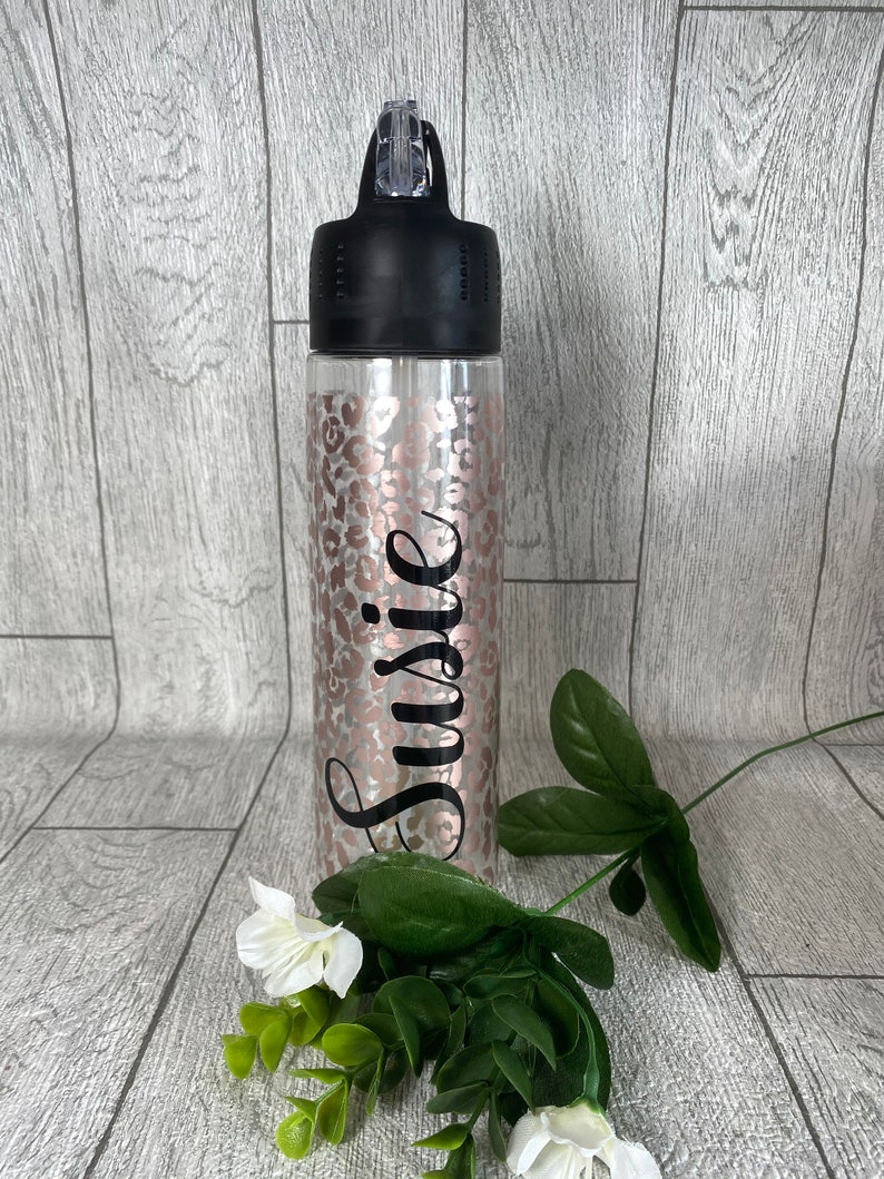 Leopard Print Heart Reusable Water Bottle - 600ml Aluminum, Two Lids (Sports Cap & Carabiner Clip) - View #4
