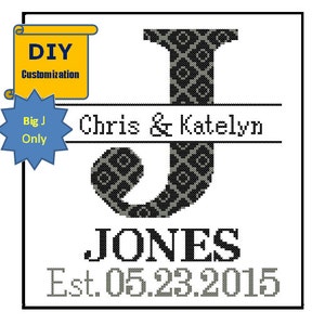 Puede incluir: Monograma en blanco y negro con la letra J en un patrón decorativo. Los nombres Chris & Katelyn y el texto JONES están escritos debajo de la letra. La fecha 05.23.2015 está escrita debajo del nombre.