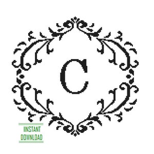 Könnte beinhalten: Schwarzweißes Kreuzstichmuster eines dekorativen Monogramms mit dem Buchstaben C in der Mitte.