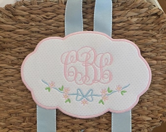 Bow holder, hairbow hanger, embroidered bow holder, monogrammed bow holder, girls personalized bow, baby girl bow,