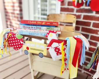 Back to school door hanger | First day of school Pendant, Bus Apple School house banner, School Wreath | back to school sash with ribbons