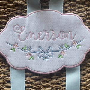 Bow holder, hairbow hanger, embroidered bow holder, monogrammed bow holder, girls personalized bow, baby girl bow, bow hanger, baby girl bow