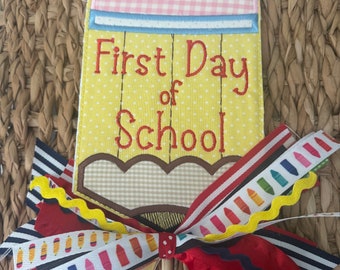 First day of school wand | 1st day pennant | Back to School flag | 1st Grade | Kindergarten photo prop | First Grade pennant, Last day gift