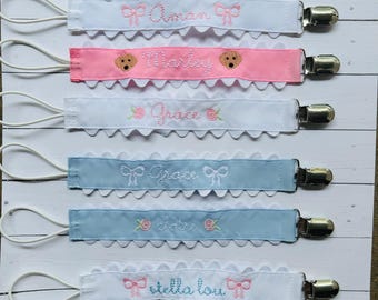 Monogrammed Pacifier Clip | Personalized Scallop embroidered paci holder | Baby pacifier clip with ricrac trim | Personalized baby gift