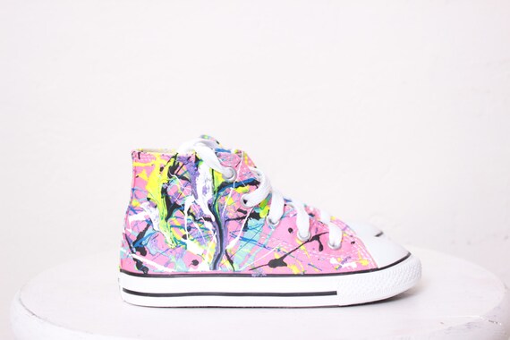 neon pink toddler converse