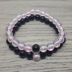 Paillettes rose irisée et perles de verre noires.  Bracelets de couples. Bracelets de longue Distance. Bracelets de l’amitié. Assortiment de Bracelet.