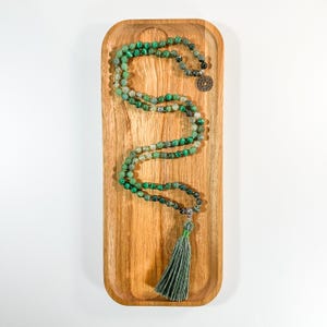 Collar de mala con chakra del corazón, cuentas de oración de mala anahata, mala anudado a mano de 108 vueltas con borla de algodón, mala de japa, cuentas de yoga, afirmaciones
