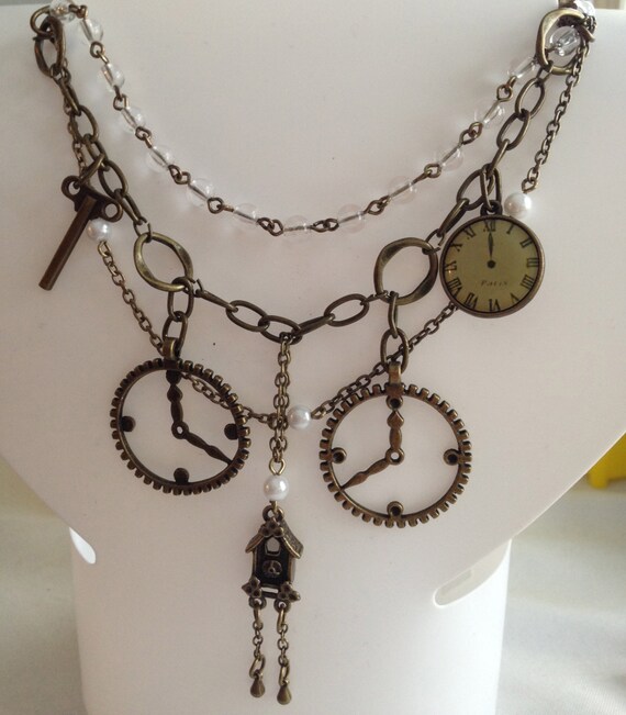Items similar to Clock, Gear, Cuckoo Clock, Key Chain Steampunk
