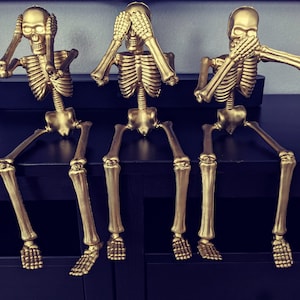 Hear No Evil, See No Evil, Speak No Evil Skeleton Set – Halloween Shelf Décor – Gold or Silver Skeletons – Spooky Home Halloween Gift