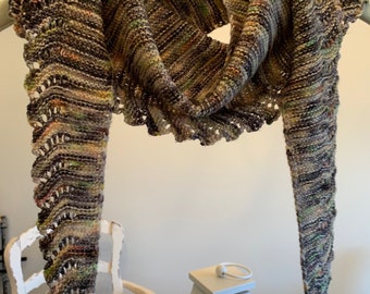 Hand knit scarf/Shawlette - Superwash Merino wool - EDS4