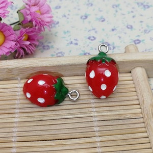 6/20 pieces plastic strawberry fruit pendant charm , resin handmade jewelry making DIY finding necklace earring decoration accessory BP0310