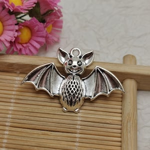6/20 Pieces Metal bat wing Pendant Necklace Earring Keychain Charm , Handmade Jewelry Making DIY Finding Antique Bronze Silver Color BM0817