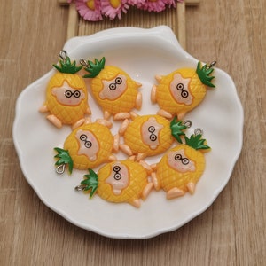 6/20 pieces plastic pineapple fruit pendant charm , resin handmade jewelry making DIY finding necklace earring decoration accessory , BP0558