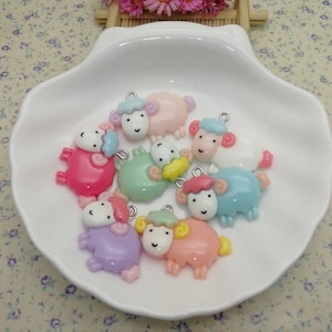 6/20 pieces plastic sheep goat lamb ewe ram pendant charm , resin handmade jewelry DIY finding necklace earring decoration accessory BP0373